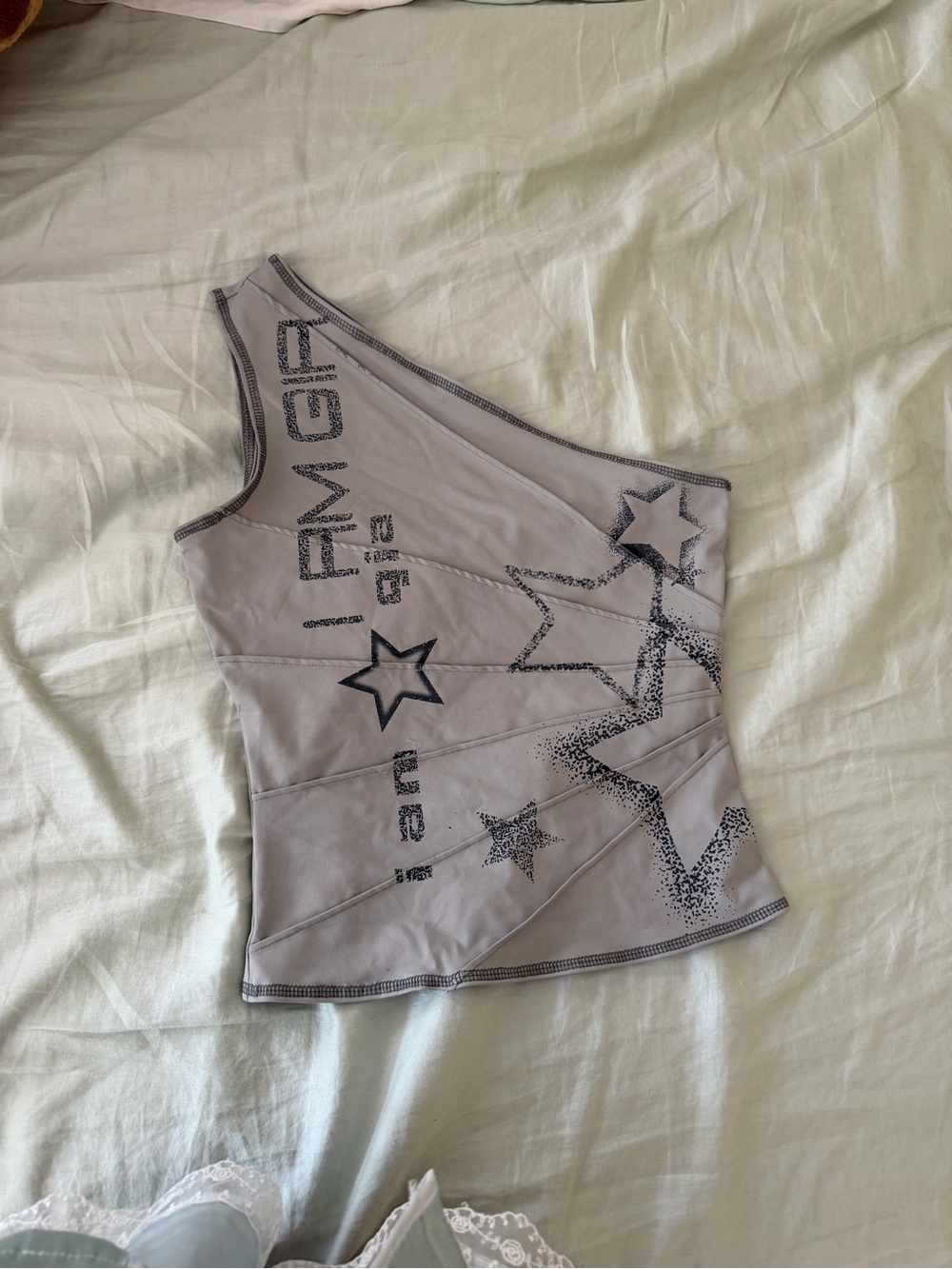 Asymmetric One-Shoulder Gray Star Print Women's Top